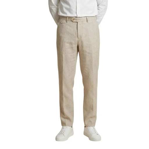 Gianni Lupo men beige linen trousers with classic straight-leg cut and subtle front pleats for spring summer wear