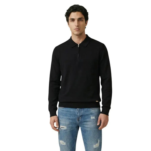 Black long-sleeved polo sweater with half-zip and ribbed cuffs by Gianni Lupo in viscose knitwear
