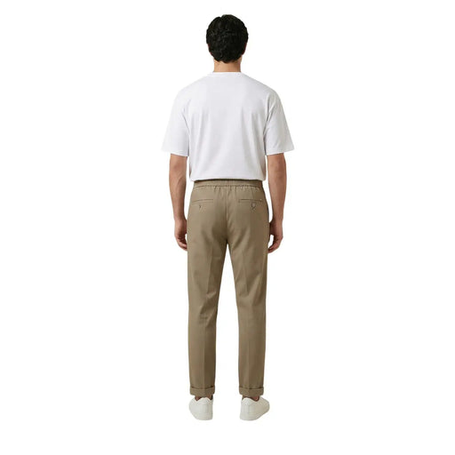 Khaki chino trousers by Gianni Lupo for men with a relaxed fit and rolled cuffs in durable cotton material
