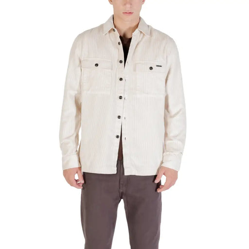 Men’s beige long-sleeve button-up collared shirt with chest pockets for Gianni Lupo blazer