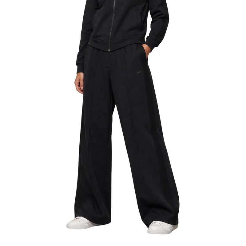 Guess active women lyra straight pant black trousers with soft relaxed fit and subtle side pockets in wide-leg style