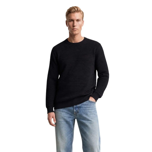 Guess men blue knitwear merton crew neck sweater in black ribbed knit with long sleeves for casual wear