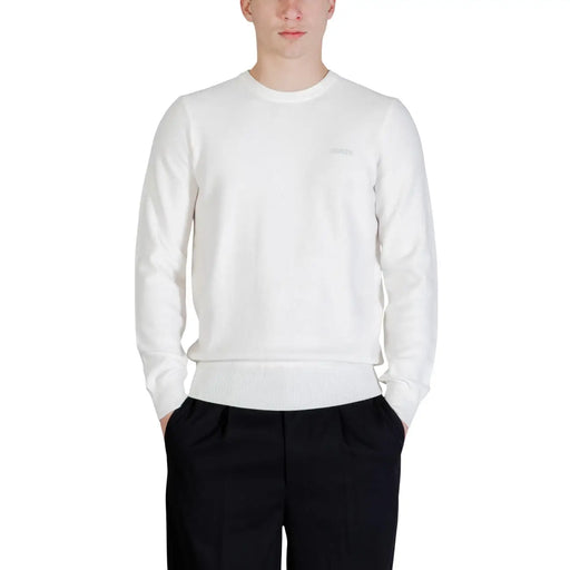 Guess men knitwear Karim beige round neck sweater in white crewneck with subtle ribbed cuffs and hem