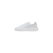 White leather Guess men sneaker with chunky sole and minimalist design for sporty casual wear