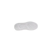 White rubber sole with embossed Guess logo and geometric tread pattern on Guess men sneakers white suede