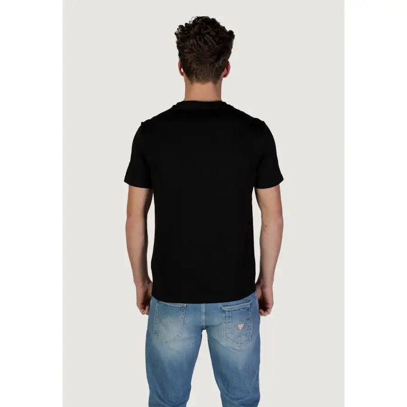 Guess men t-shirt black short-sleeved crew neck made of soft cotton fabric for comfortable casual wear