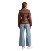 Guess Braune, gesteppte Damen-Daunenjacke mit dezentem, rautenförmigem geometrischem Muster aus Polyestergewebe