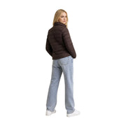 Guess Braune, gesteppte Damen-Polyester-Daunenjacke mit hohem Kragen und Rollkragen
