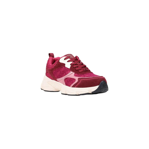Guess Damen-Plateau-Sneaker in Bordeauxrot mit Obermaterial aus leuchtend burgunderrotem und pinkfarbenem Wildleder-Mesh und klobiger weißer Sohle