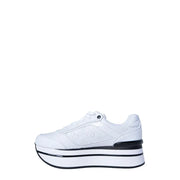 Guess women sneakers in white with laces featuring glossy patent leather upper and black accent stripes on platform sole