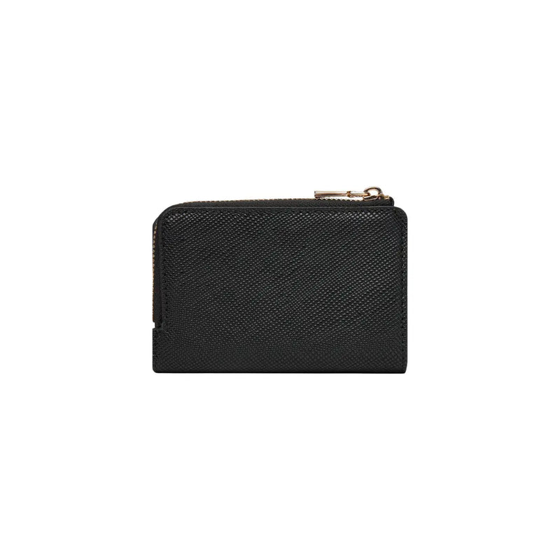 Black textured Guess women wallet in polyurethane with a gold-toned zipper pull and zip button closure 12x8x2 cm