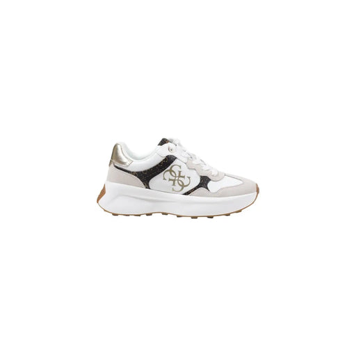 Guess Weiße Damen-Sneaker aus Polyurethan mit schwarzen und metallisch-goldenen Akzenten und einer klobigen Sohle mit Logo