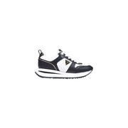 Black and white Guess women white polyurethane sneakers Evory with sleek design, contrasting panels, and textured sole