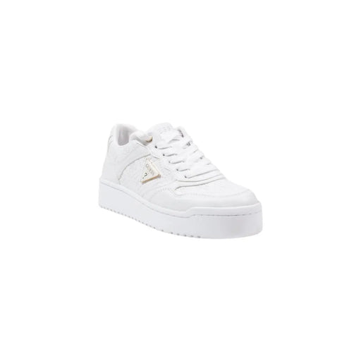 Guess Weiße Damen-Plateau-Sneaker aus Polyurethan mit Schnürung, elegantem, minimalistischem Design und dezentem goldfarbenem Branding.
