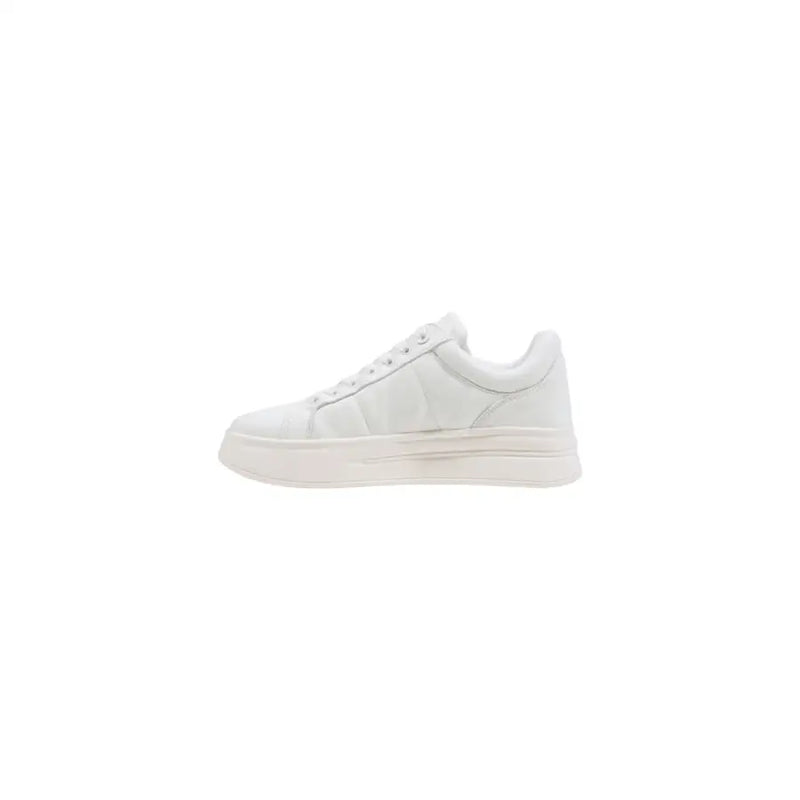 Guess Women white synthetic low-top sneakers with chunky platform sole