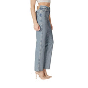 High waisted light blue denim jeans in light-wash fabric with a straight-leg cut and high-rise fit