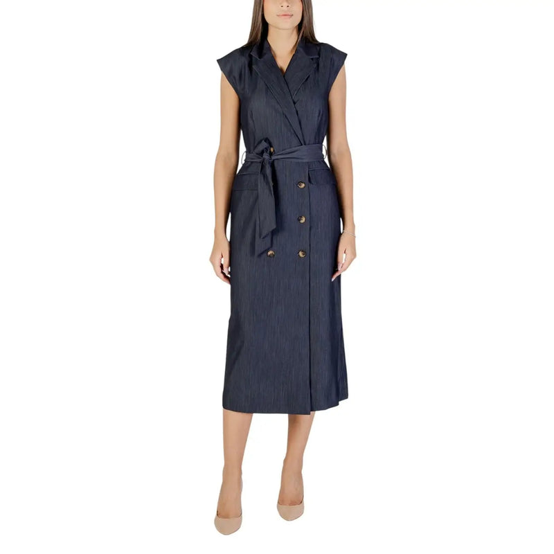 Navy blue sleeveless double-breasted dress with belt and subtle vertical pinstripes for fall winter by Ichi