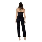 Black high-rise straight-leg jeans for women made of cotton stretch by Ichi displayed from the front