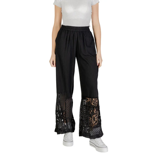 Ichi women black cotton viscose wide-leg trousers with ribbed fabric and intricate lace detailing at the cuffs