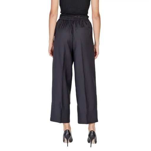 Ichi women black polyester wide-leg trousers with elastic waistband and subtle front pocket for fall winter