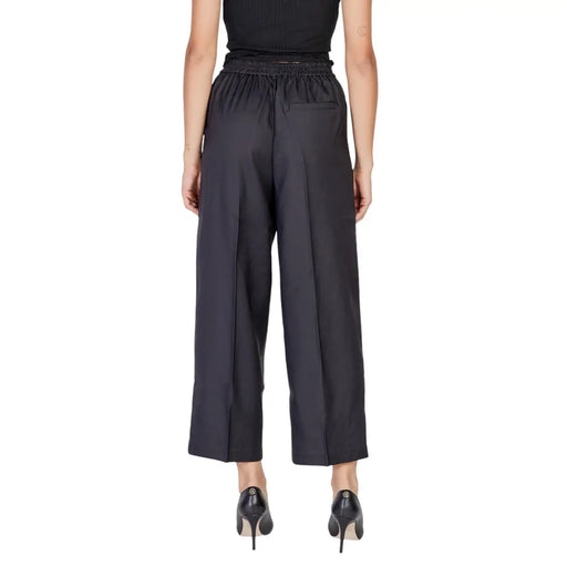 Ichi women black polyester wide-leg trousers with elastic waistband and subtle front pocket for fall winter