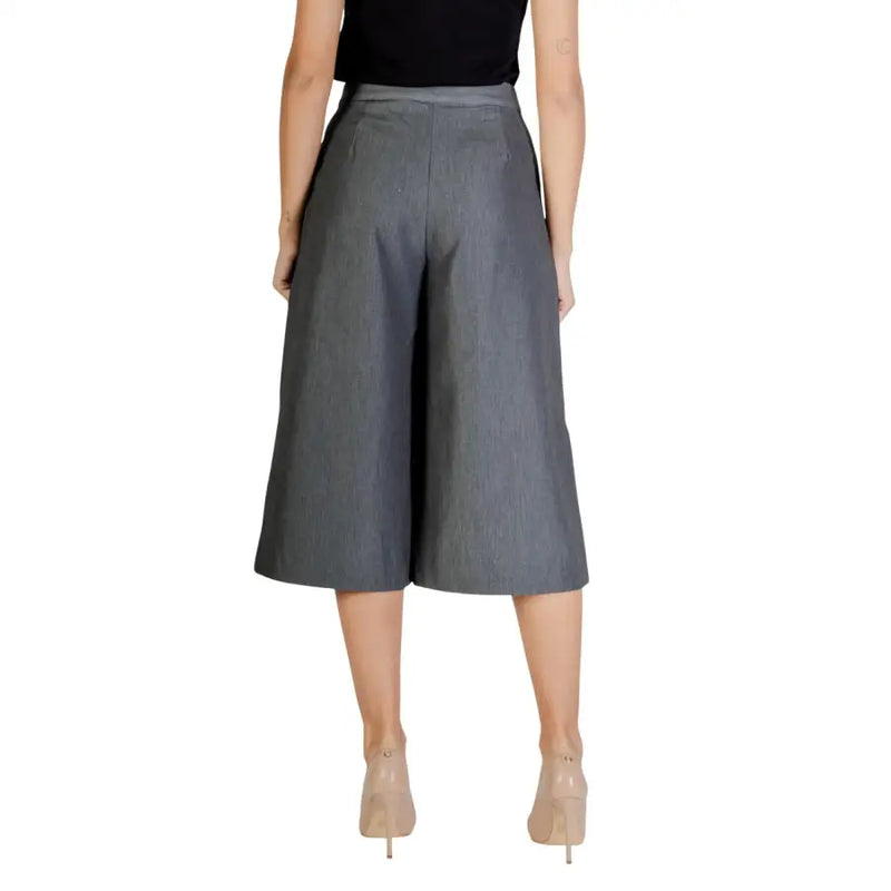 Ichi Women Grey Wide-Leg Culottes with Zip, Pockets, Textured Stripes