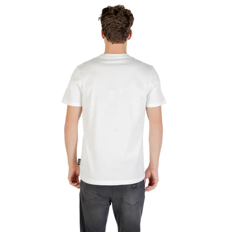 Icon men white round neck cotton t shirt featuring a simple crew neck and short sleeves in white cotton fabric
