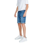 Jack & Jones men’s blue denim shorts with rolled cuffs and a classic five-pocket design