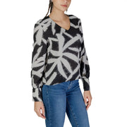Jacqueline de yong black and gray abstract leaf patterned long sleeve v neck polyester blouse front view