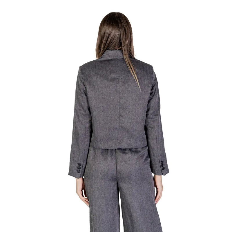 Jacqueline De Yong grey polyester blazer for women featuring gray textured fabric and three-button cuffs