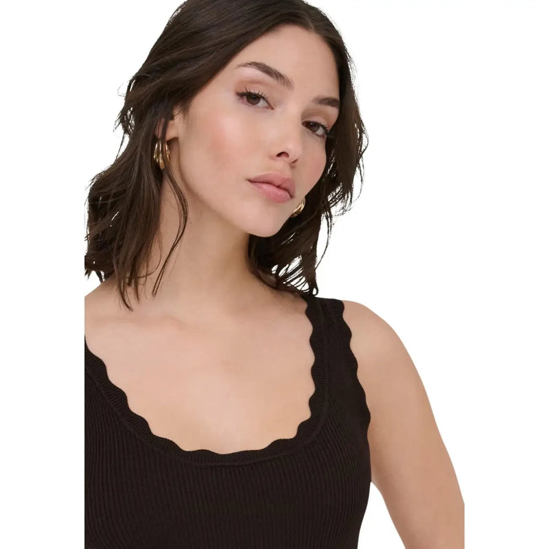 Jacqueline de yong women black ribbed tank top with scalloped neckline made of soft fabric for casual wear