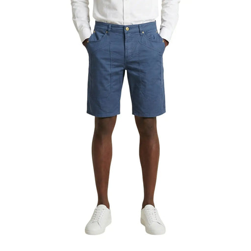 Jeckerson Schmal geschnittene Herrenshorts Jayden aus blauem Denim mit fünf Taschen und goldfarbenem Knopf, Vorderansicht