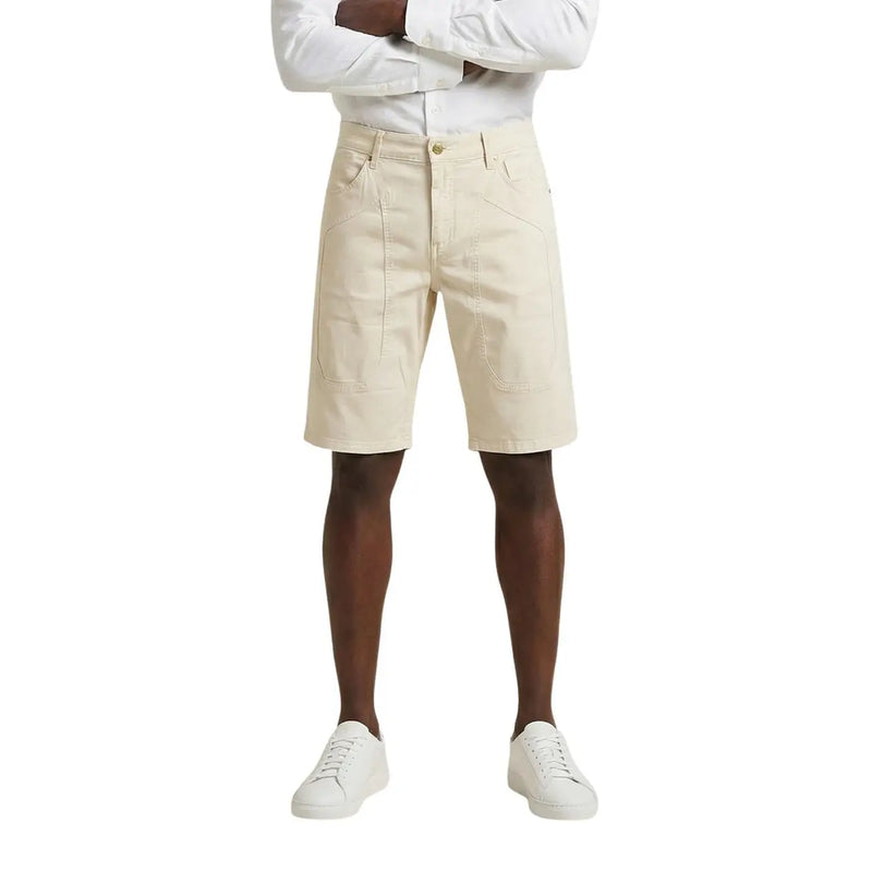 Jeckerson slim fit shorts Jayden for men in beige with five-pocket design and gold-tone button, front view