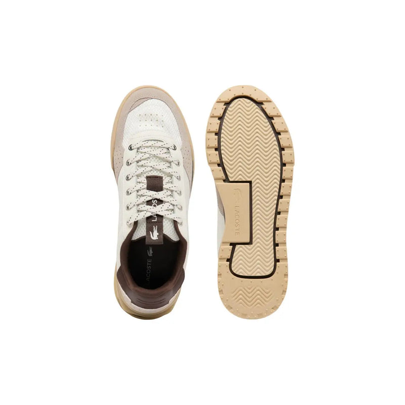 Baskets Lacoste pour homme en cuir marron, modèle Slam Break, avec tige en mesh beige et blanc et semelle en caoutchouc ornée de détails marron.