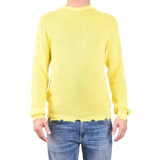 Laneus men yellow round neck cotton knitwear sweater with vibrant ribbed texture and distressed frayed hem
