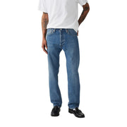 Jean Levi's pour homme en denim bleu délavé moyen, coupe droite et coutures traditionnelles (vue de face)