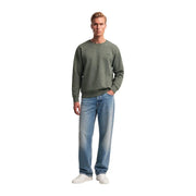 Grünes Levi's Herren-Sweatshirt aus Baumwolle mit Rundhalsausschnitt, kleinem gesticktem Logo auf der Brust und Rundhalsausschnitt