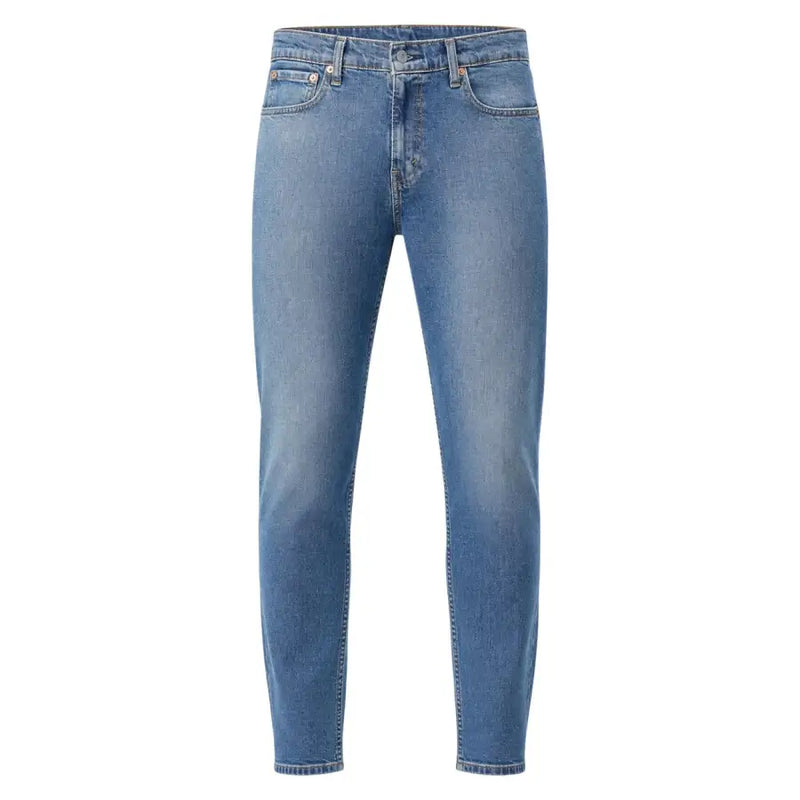 Levi’s men jeans in medium-wash blue slim fit with classic five-pocket design made from cotton lyocell blend