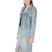 Veste de motard en denim clair avec fermetures éclair argentées, boutons, fermeture éclair latérale et poches