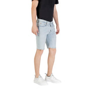 Light blue denim shorts featuring a classic five-pocket design and subtle fading in light-wash material