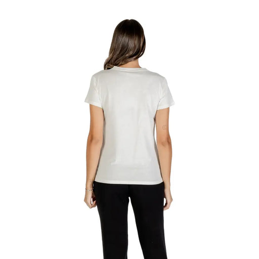 Light-colored short-sleeved cotton T-shirt with V-neck and pocket for women