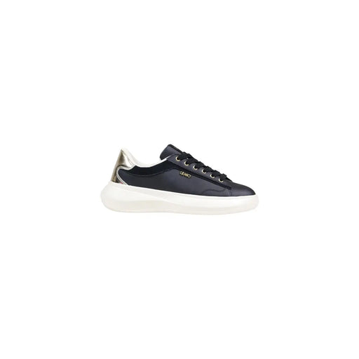 Liu Jo Schwarze Damen-Plateau-Sneaker aus Polyurethan mit metallisch-silberner Fersenlasche und weißer Gummisohle, von der Rückseite gesehen
