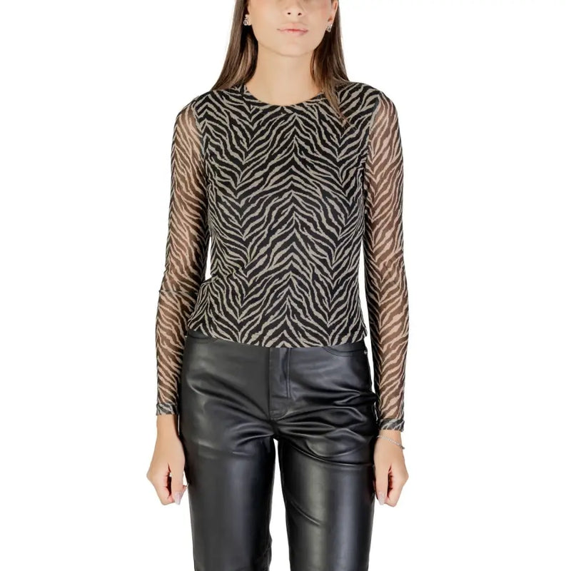 Women’s black and tan zebra print long-sleeve mesh top for winter fashion