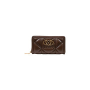 Brown quilted Love Moschino zip wallet with gold-tone logo clasp in polyurethane measuring 18cm for women