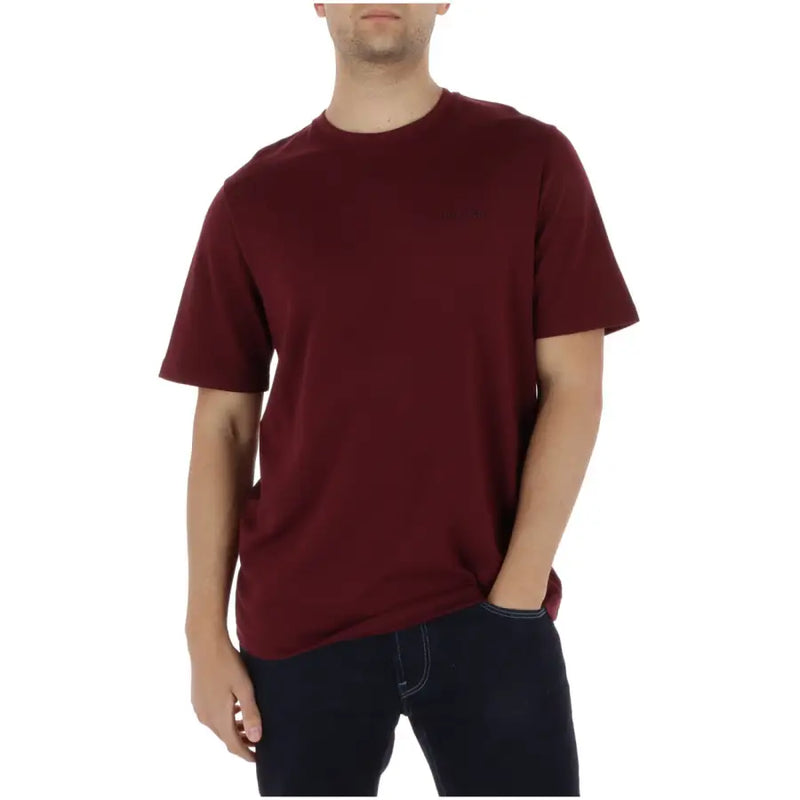 Bordeauxrotes Kurzarmshirt aus Baumwolle mit Rundhalsausschnitt t-shirt Herrenmode von Lyle und Scott, perfekt für die Freizeit.