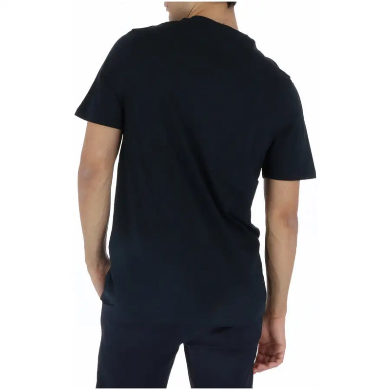 T-shirt noir à manches courtes et col rond t-shirt pour hommes de Lyle and Scott avec un design confortable en mélange de coton