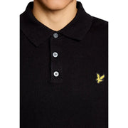 Lyle & Scott Wollpullover aus Baumwollmerino für Herren in Schwarz mit gelbem, gesticktem Adlerlogo und silbernen Knöpfen, Vorderansicht
