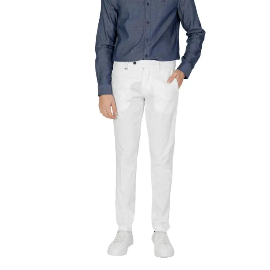 
                      
                        Antony Morato - Man in blue shirt and white Antony Morato Men Trousers
                      
                    