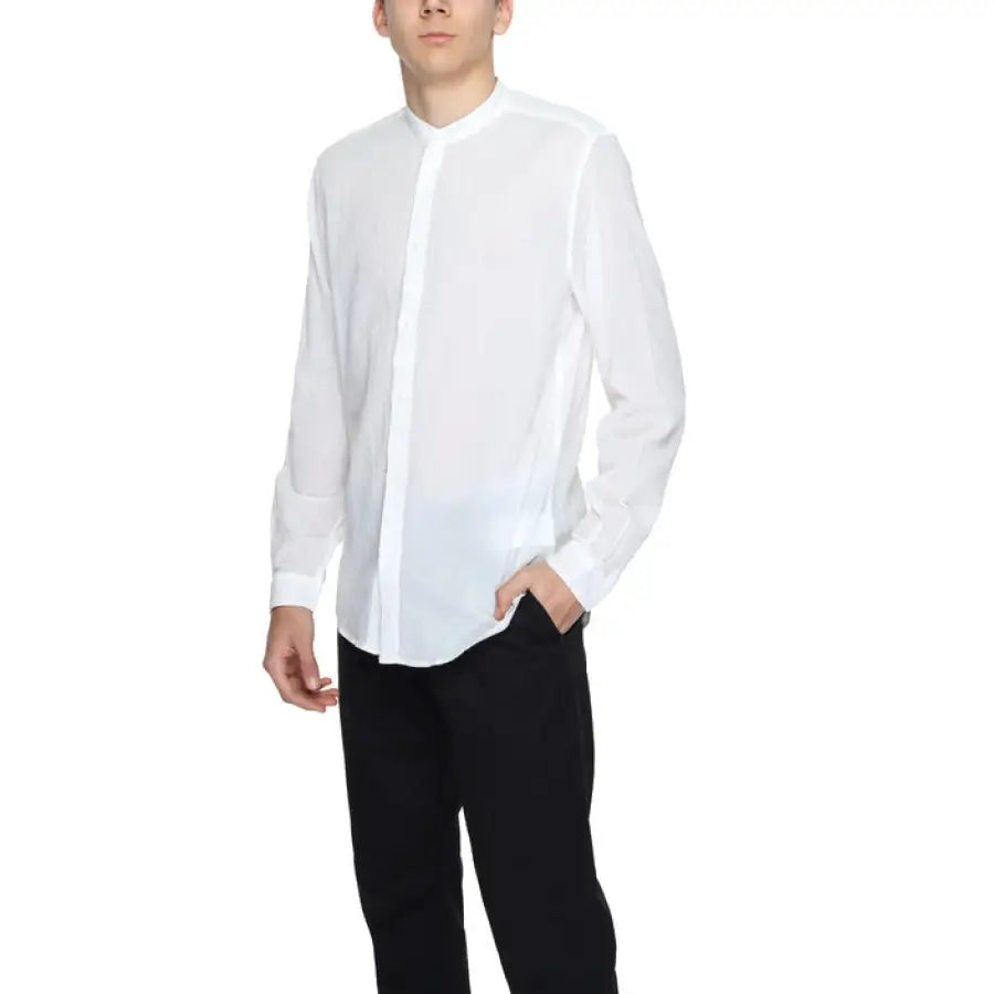 
                      
                        Antony Morato man in white shirt and black pants - Antony Morato Men Shirt
                      
                    