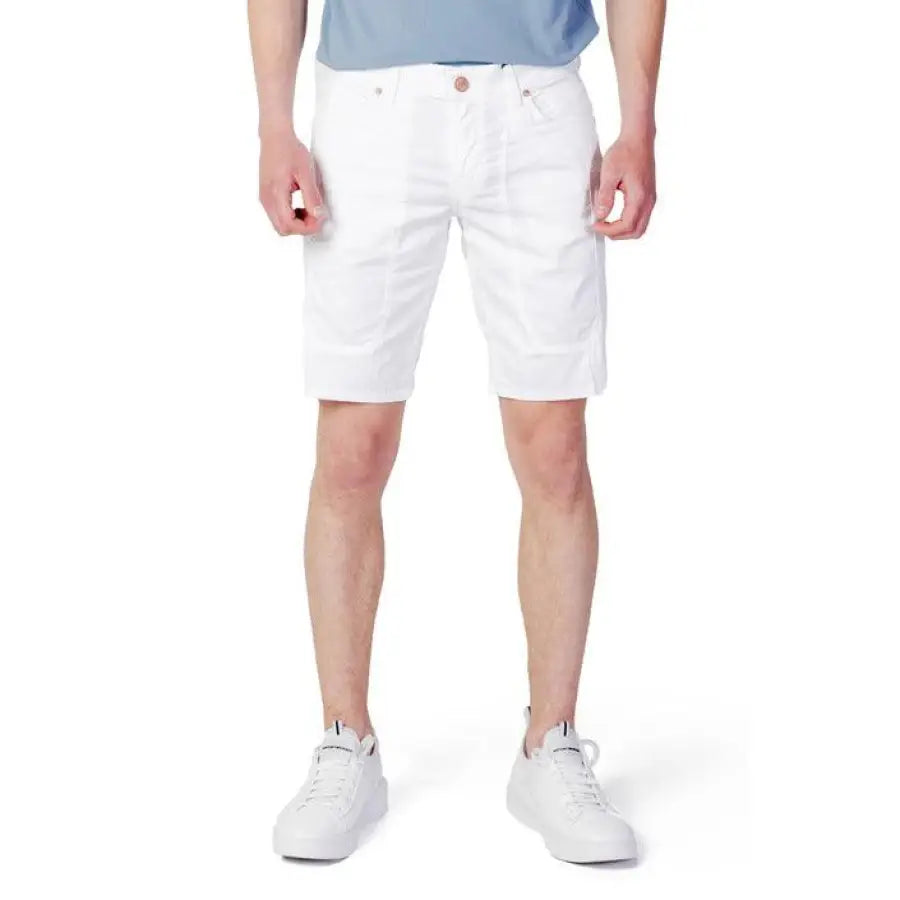 
                      
                        Jeckerson - Men Shorts - white / w35 - Clothing
                      
                    